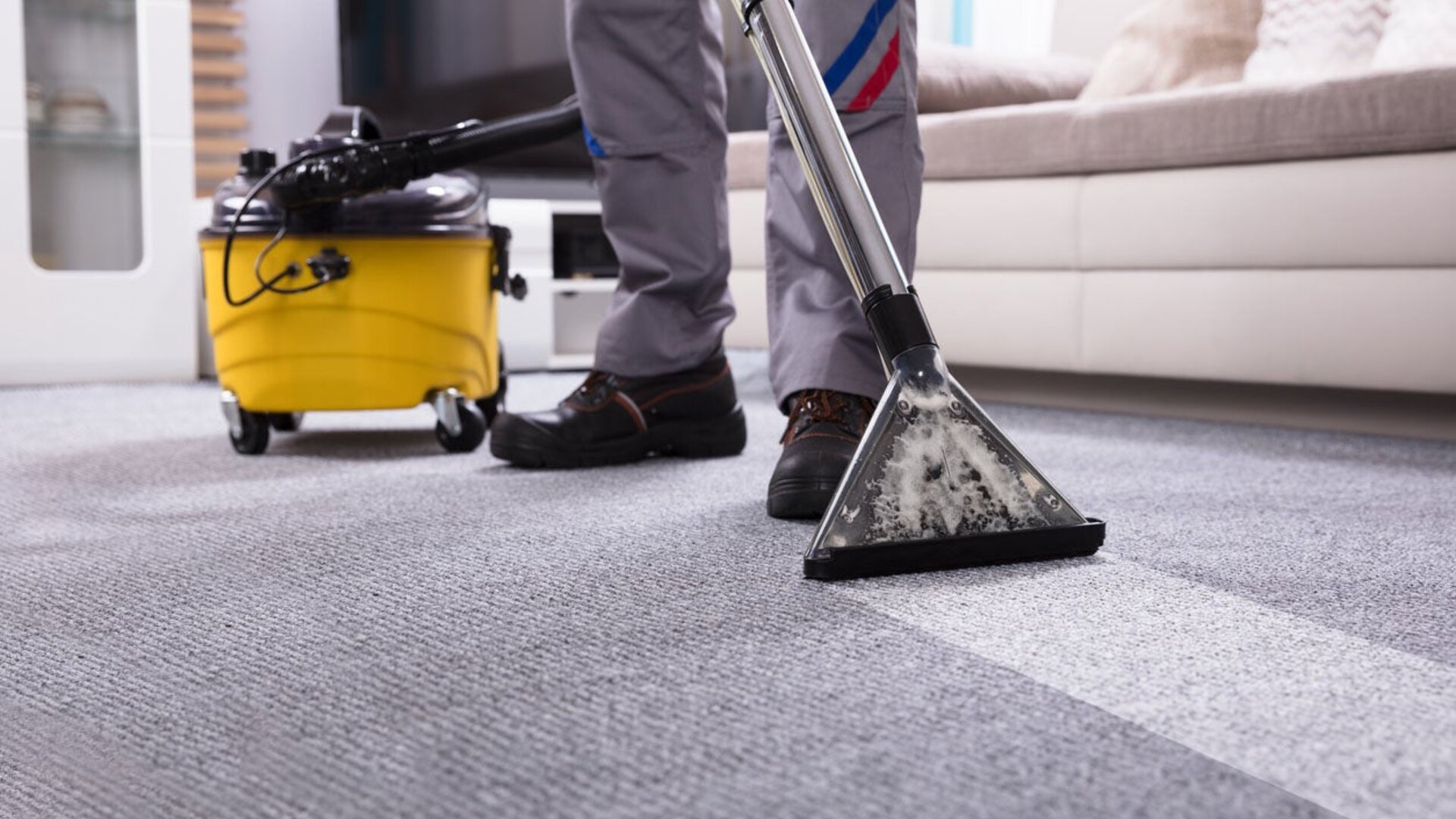 Deep carpet cleaning